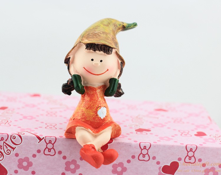hotsalegift hot sale creative resin gifts cute doll ornaments petals 6