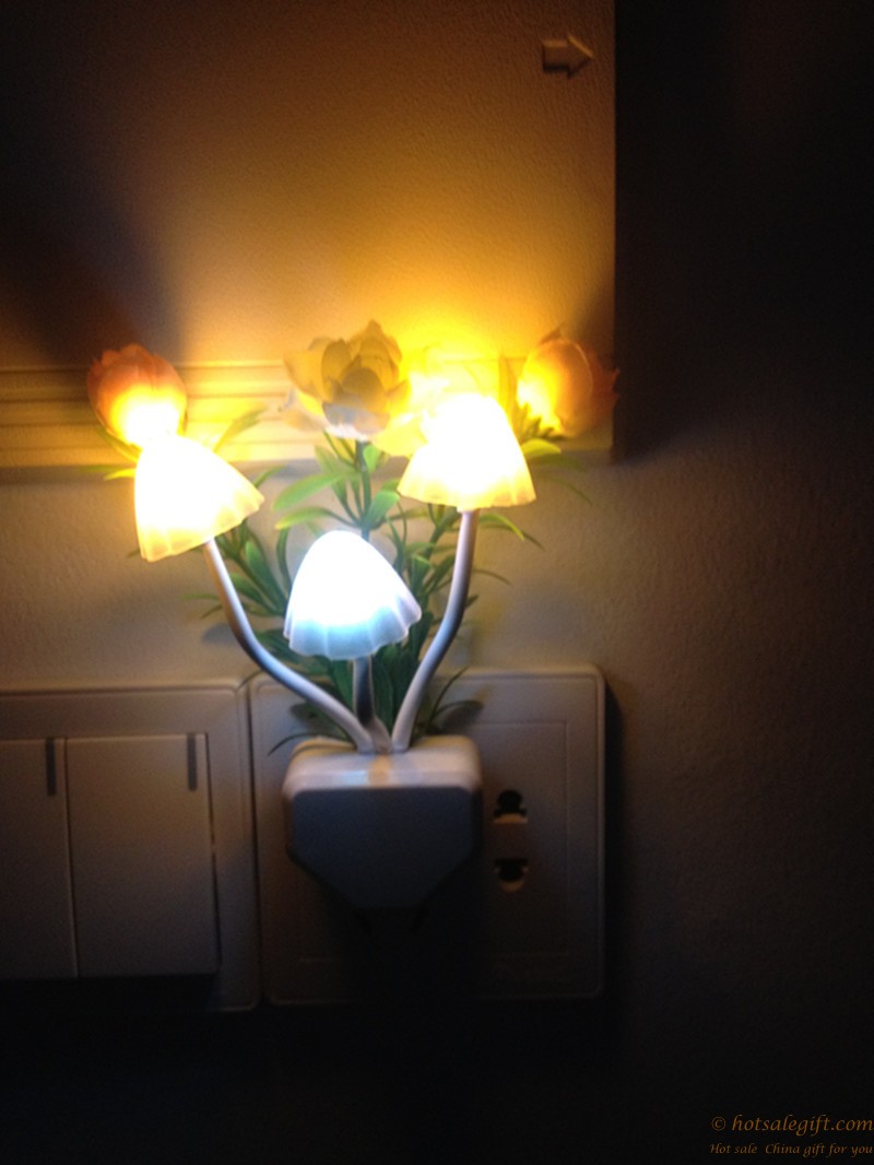 hotsalegift led sensor light control mushroom night light led night light 1