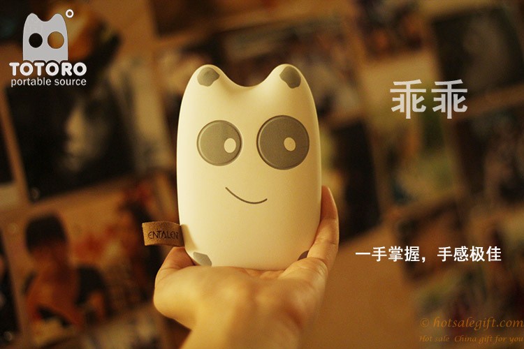 hotsalegift totoro shape carton portable power bank cute charger
