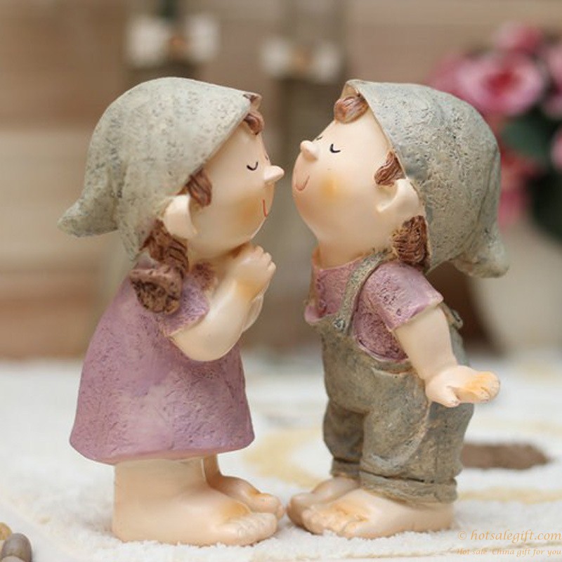 hotsalegift kissing couple resin doll ornaments