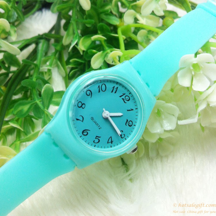 hotsalegift promotion fashion classic geneva silicone jelly watches 1