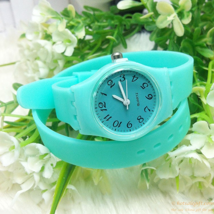 hotsalegift promotion fashion classic geneva silicone jelly watches