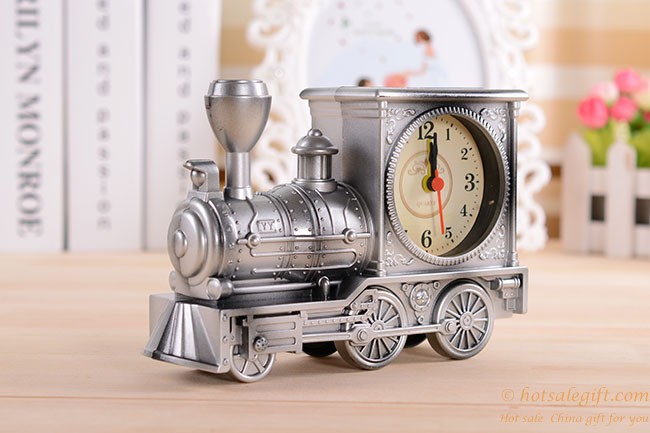 hotsalegift 3color retro locomotive creative alarm clocks 6