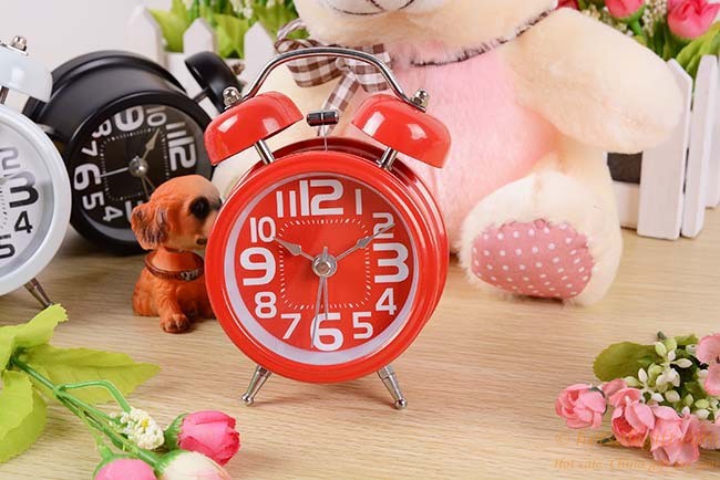 hotsalegift beautifully retro fashion personality mechanical alarm clock