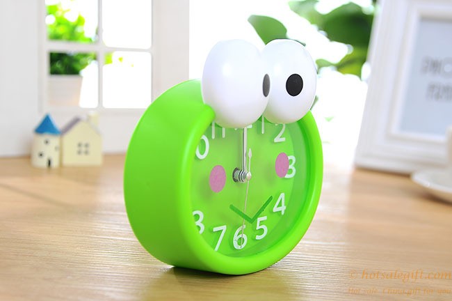 hotsalegift funny plastic big eyes frog alarm clock baby 1