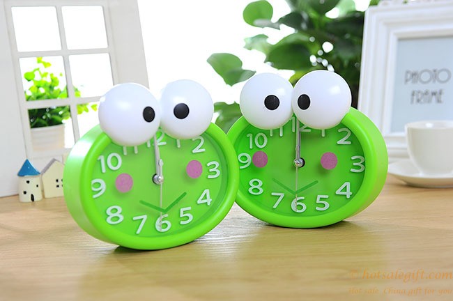 hotsalegift funny plastic big eyes frog alarm clock baby 2