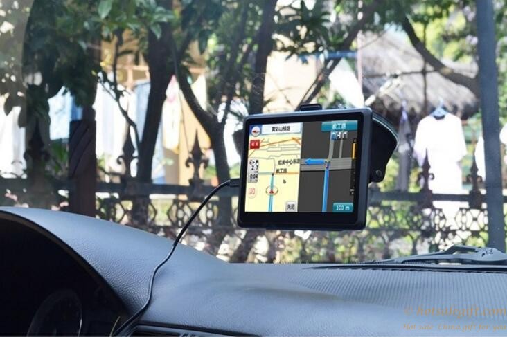hotsalegift 7 portable high quality 7 inch car gps navigator with world map support 3