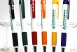 Billig Preis Kunststoff-Kugelschreiber mit Logo Customized