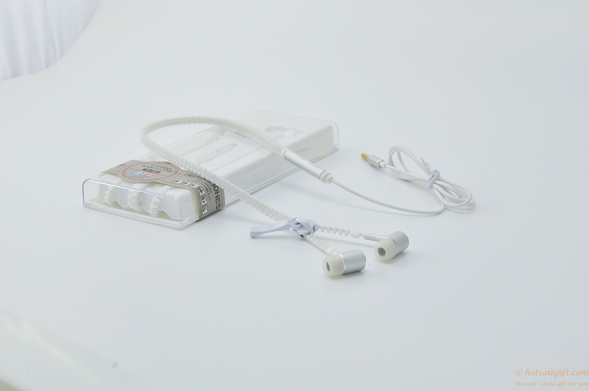 hotsalegift luminous metal zipper earphone headset highquality 3d surround wire call 8