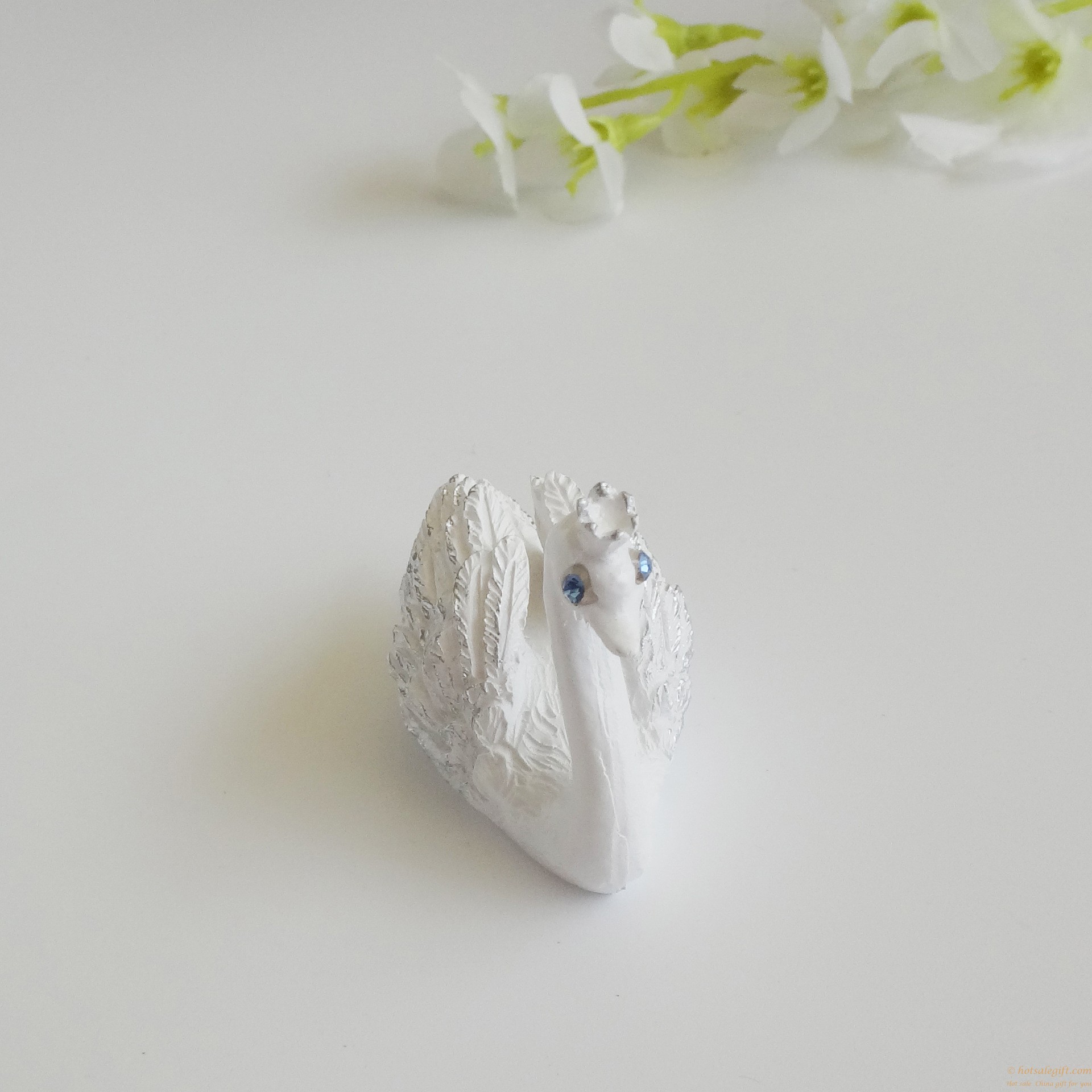 hotsalegift creative resin ornaments swan place card holder wedding favor 2