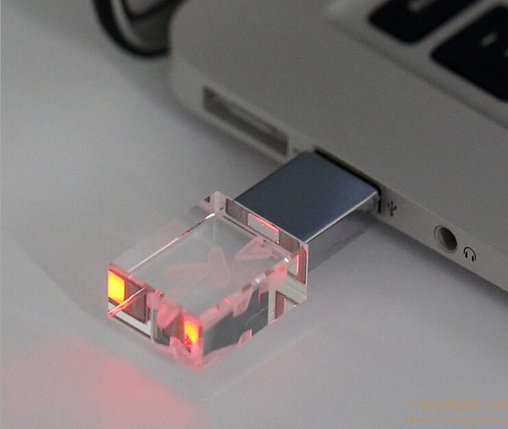 hotsalegift cute mini crystal disk flashing light usb flash drive 3
