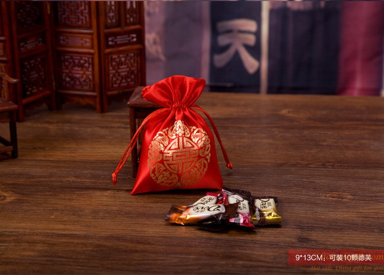 hotsalegift chinese style brocade wedding candy bags 1