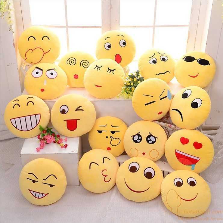 hotsalegift funny design wholesale wechat emoticon cushion emoji pillow